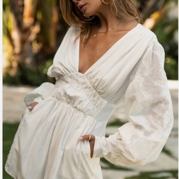 YLLW White floral embroidered Romper | summer beach resort outfit - Picture 4 of 4